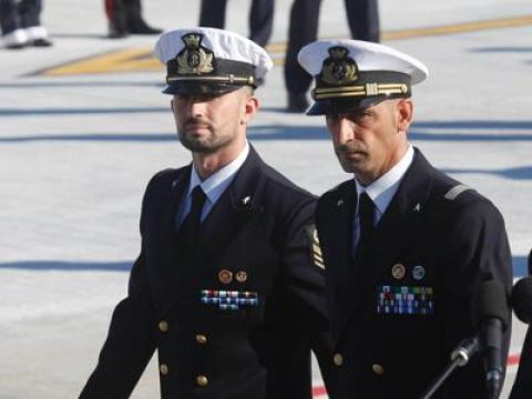 Buone notizie per i Marò. Anche Salvatore Girone torna in Italia. Il Tribunale dell’Aja ha accolto la richiesta dell’Italia