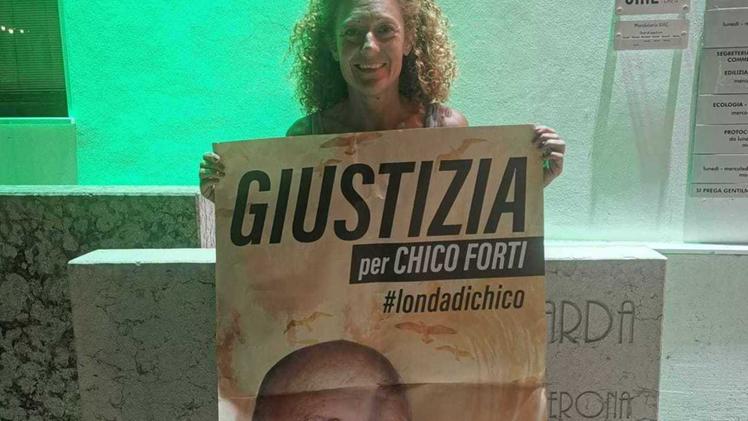 Garda sostiene Chico Forti I muri si riempiono di manifesti