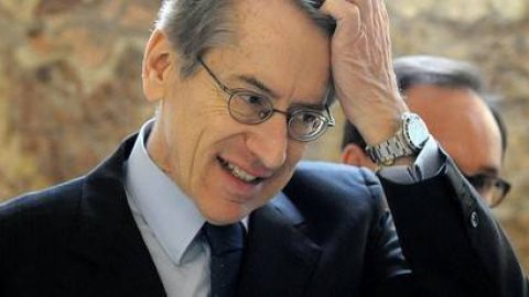 Caso marò, l’ex ministro Giulio Terzi contro De Mistura: “Dice menzogne”